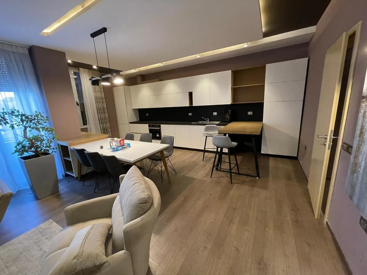 Mak Apartments ティラナ アルバニア